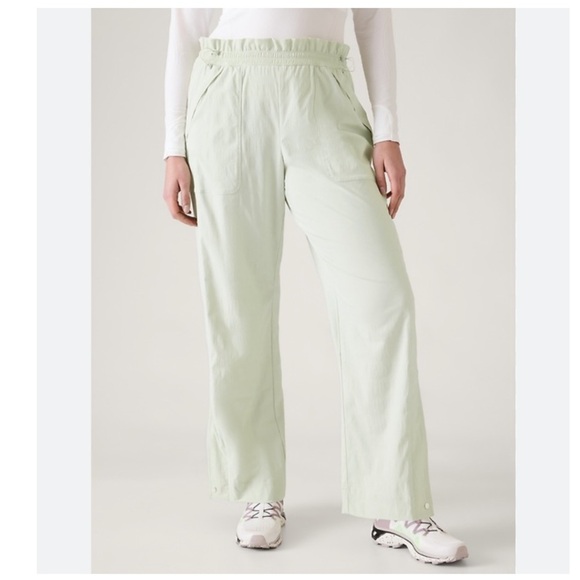 Athleta Pants - Athleta Trekkie High Rise Parachute Hiking Pant Green Celadon Women's Size 8